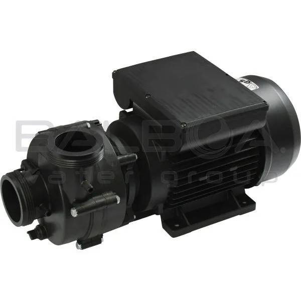 Niagara Pump 3 HP, svart spabadspump med motor och pumphus i plast, sedd snett från sidan.