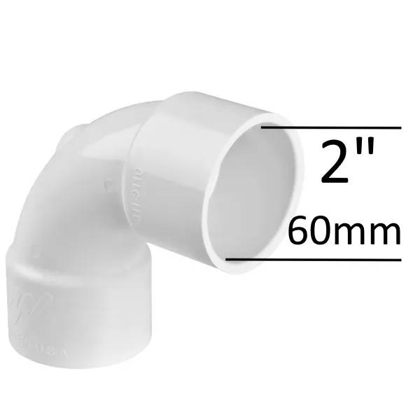 Vit PVC-böj 90° 2" i plast med två muffanslutningar, måttmarkering visar 2 tum / 60 mm i diameter.