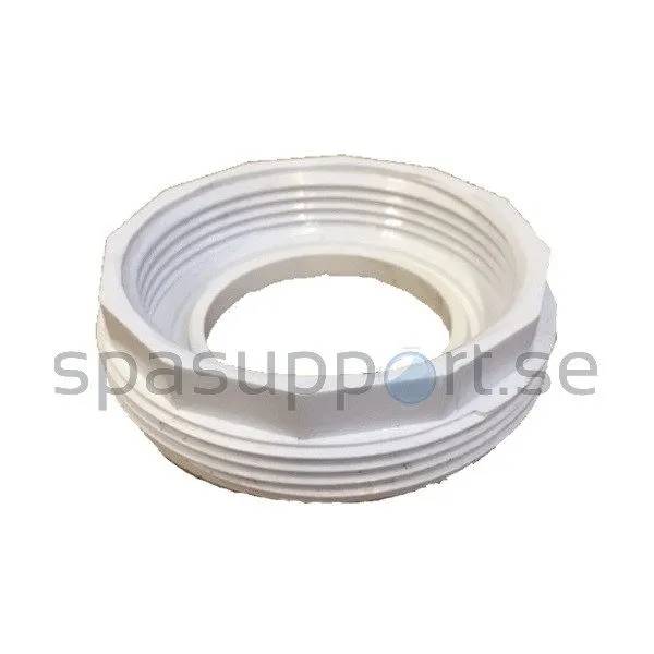 Vit plastadapter 2 tum X 2 1/2 tum med utvändig gänga, sedd snett ovanifrån mot vit bakgrund.