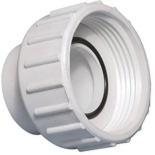 Vit pumpunion 2½" i plast med räfflad ytterring och gummipackning, fotograferad mot vit bakgrund.