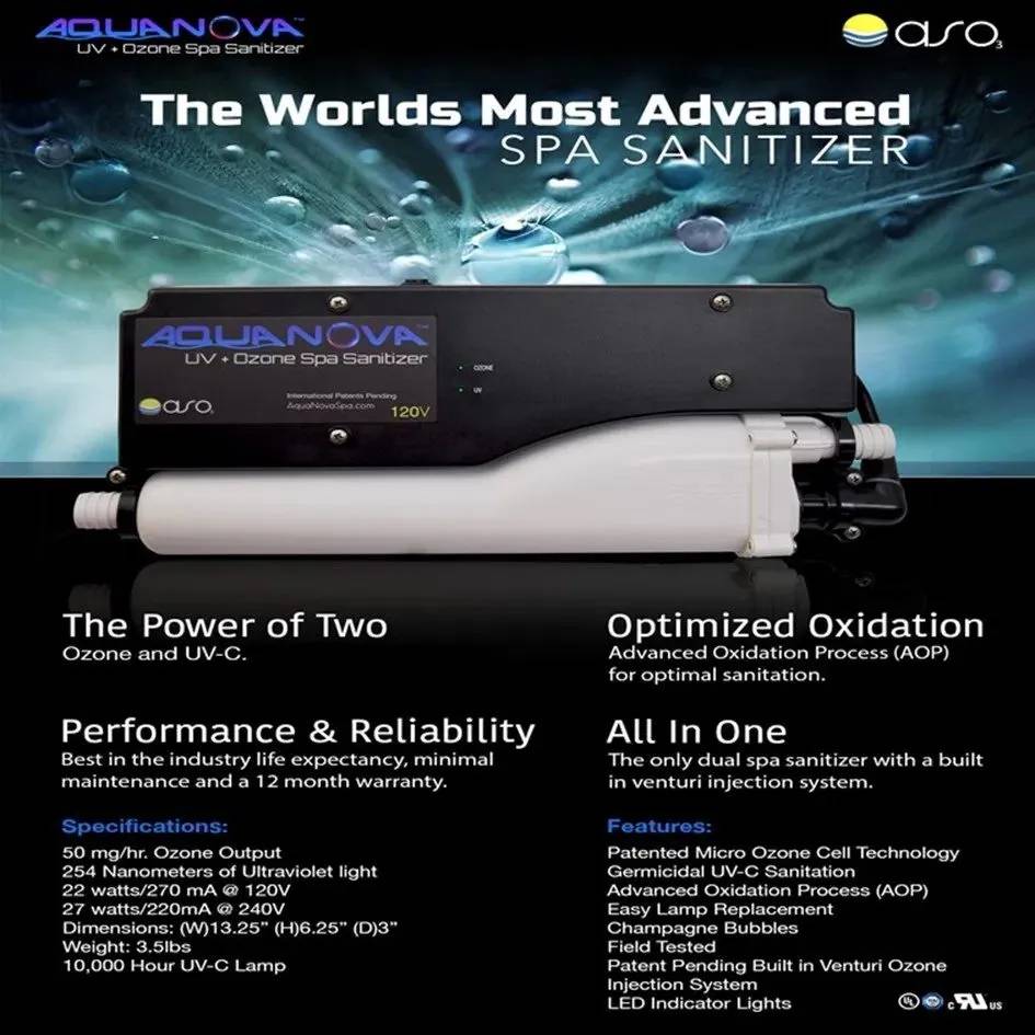 Aquanova UV + Ozone Spa Sanitizer, svart enhet med vit lampa, mot bakgrund med vattendroppar och text om specifikationer.