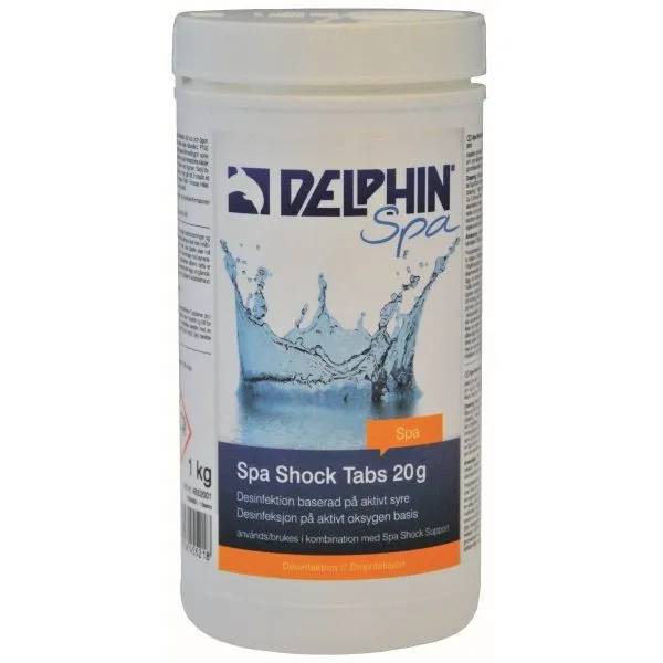 Vit plastburk med Delphin Spa Shock Tabs 20 g, 1 kg, etikett med vattenstänk mot blå bakgrund.