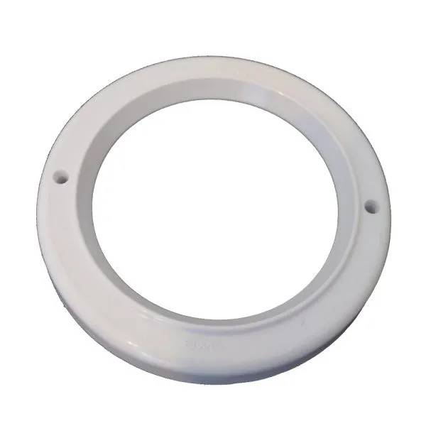 Vit rund injekteringsring 3½" Slimline i plast med två monteringshål, sedd rakt framifrån mot vit bakgrund.
