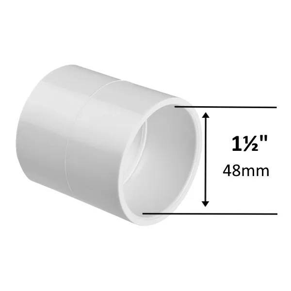 PVC Muff 1,5" F/F i vit plast med måttmarkering som visar en innerdiameter på 48mm.
