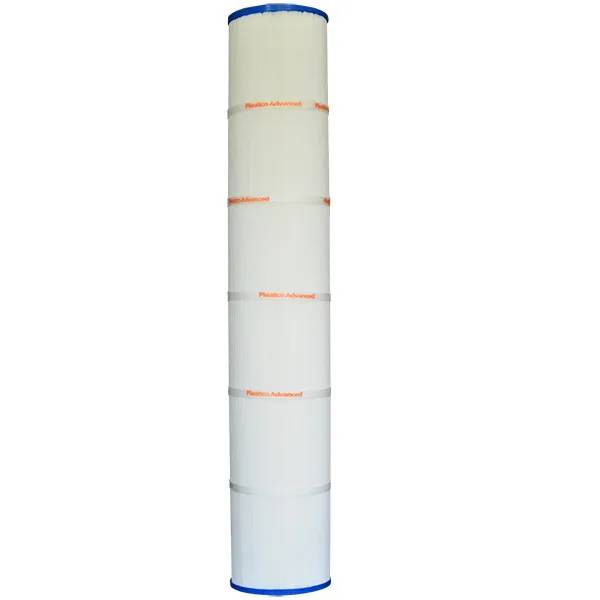 Spafilter PCST120 med veckat vitt filtermaterial och blå ändlock, stående upprätt mot vit bakgrund.