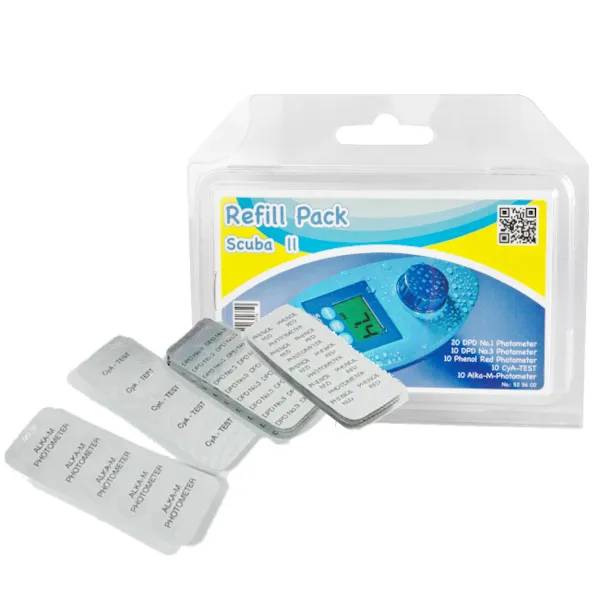 Refill Pack Scuba II med förpackning samt utlagda testremsor för Alka-M, CyA och DPD framför boxen.