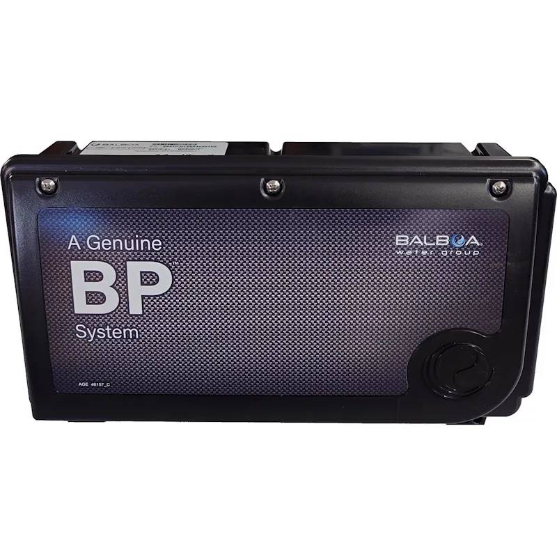 Balboa BP200UX styrbox i svart plasthölje med etiketten "A Genuine BP System" och Balboa Water Group-logotyp.